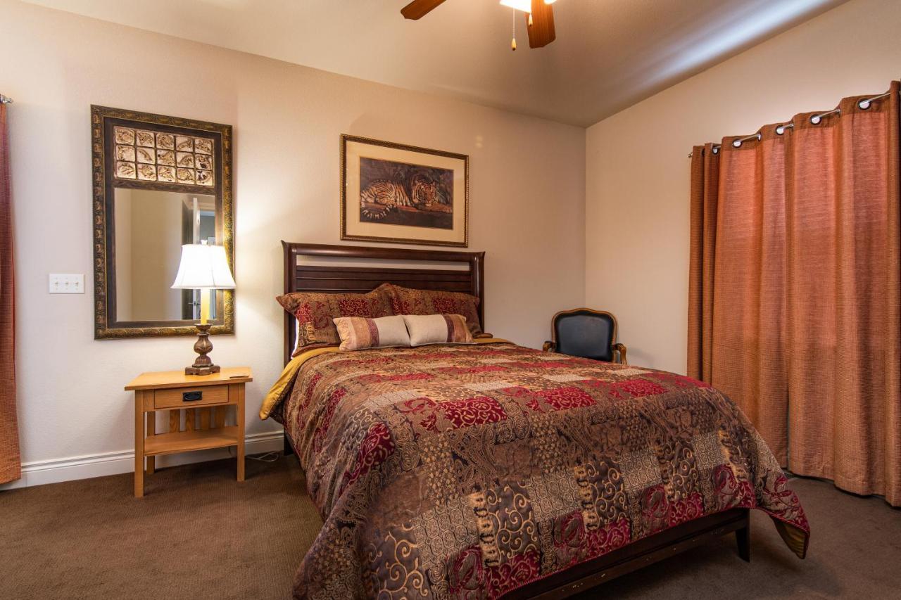 Two Bedroom Villa In The Heart Of Branson! Exteriör bild